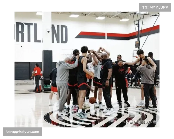 开拓者遭重创探花再度受伤 杨瀚森亲笔信透露学习约老师为核心成长计划